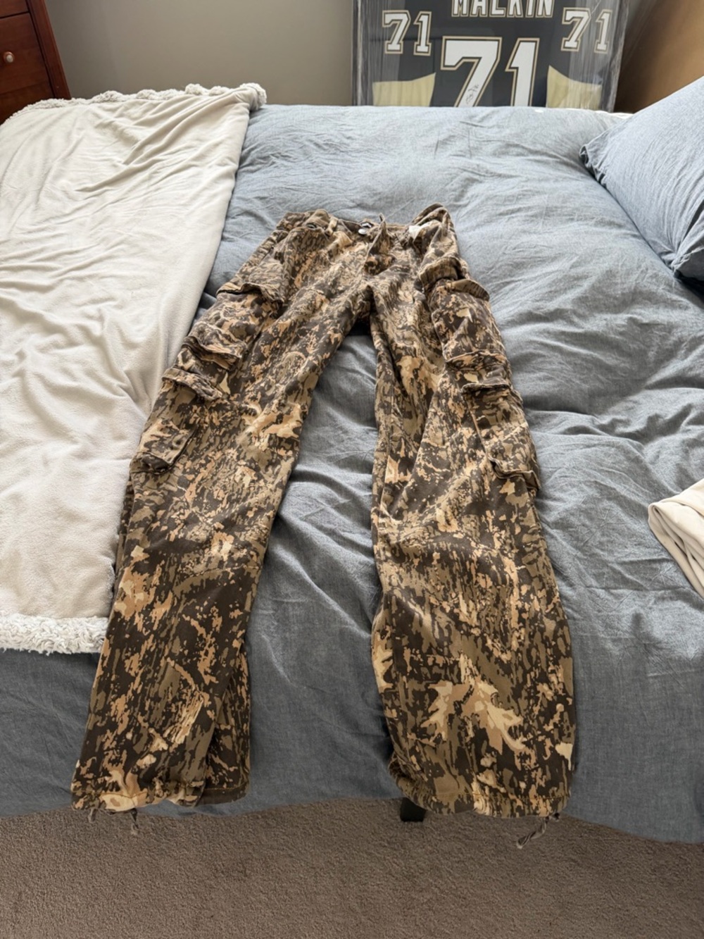 Fashion Nova Camouflage Cargo Pants in Brown and Tan